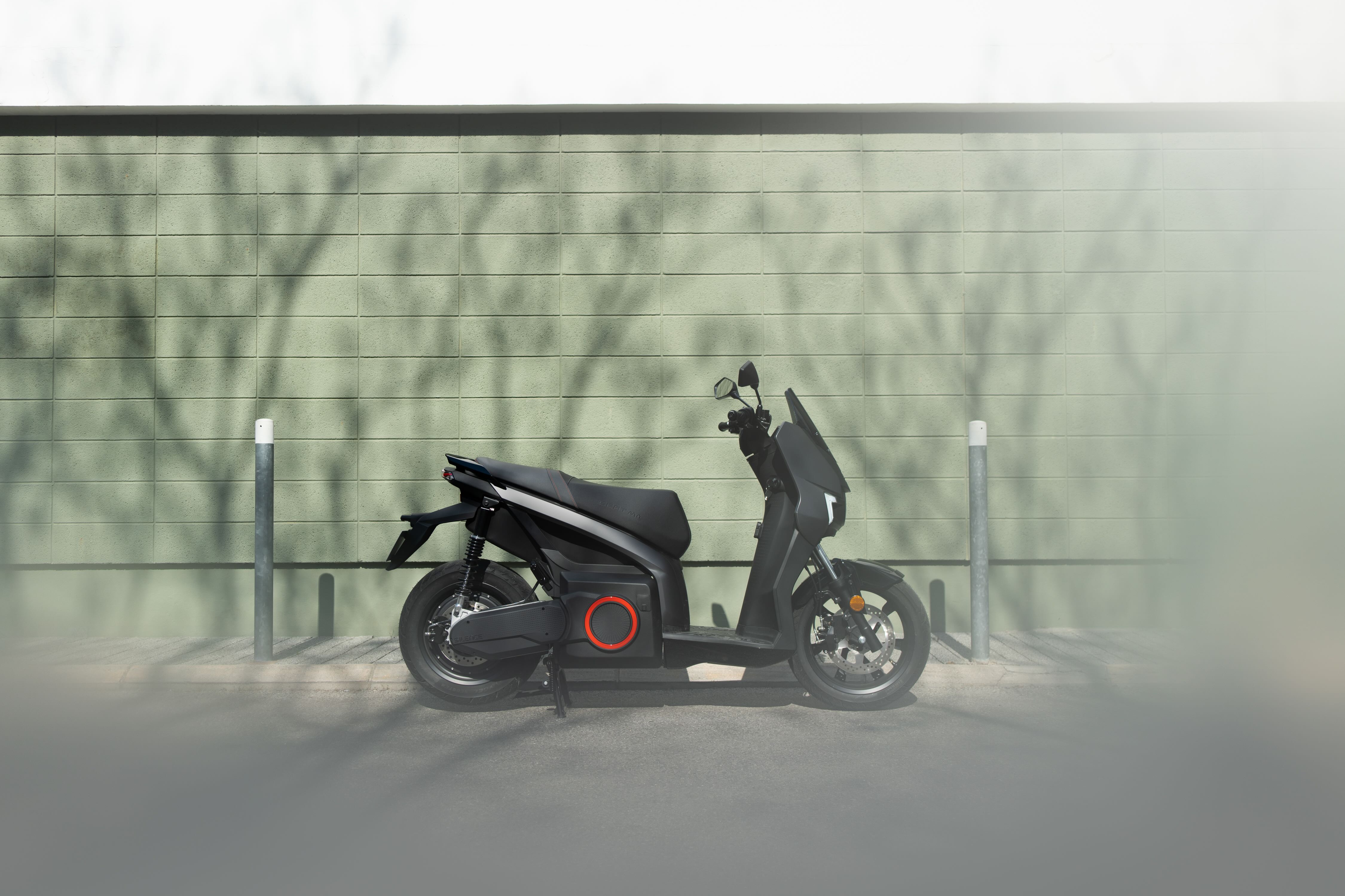 new-seat-mo-50-electric-scooter-light-fun-practical